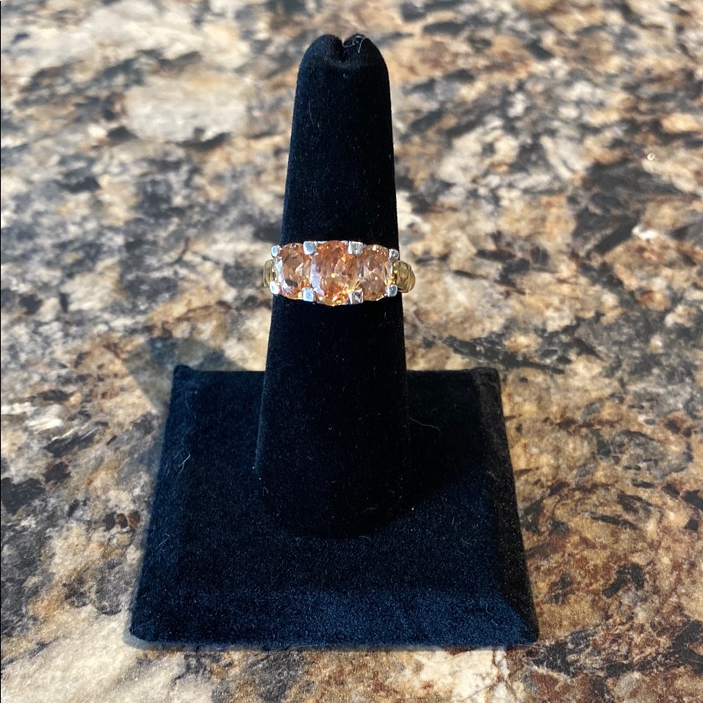 Elegant Three Stone Gold and Silver Women's Ring (size 6.75)
